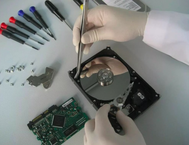 Восстановление информации с жесткого диска в Междуреченске