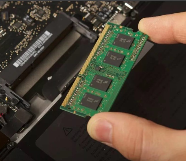 Замена оперативной памяти на ноутбуке Замена оперативной памяти на ноутбуке в Междуреченске