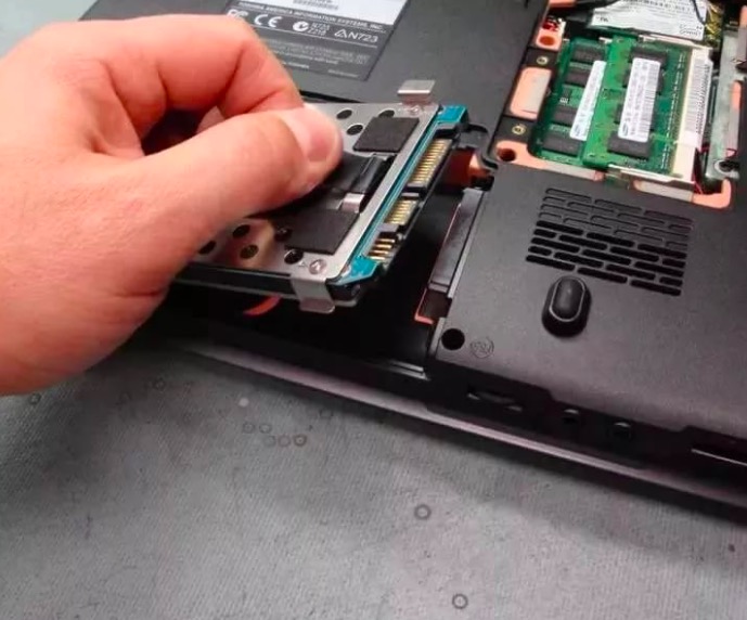 Замена жесткого диска на ноутбуке в Междуреченске