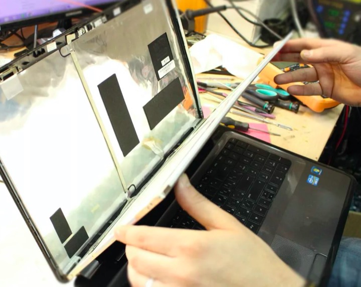 замена матрицы на ноутбуке в Междуреченске