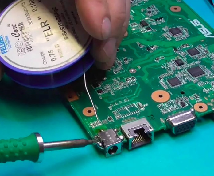 Замена шлейфа матрицы на ноутбуке в Междуреченске